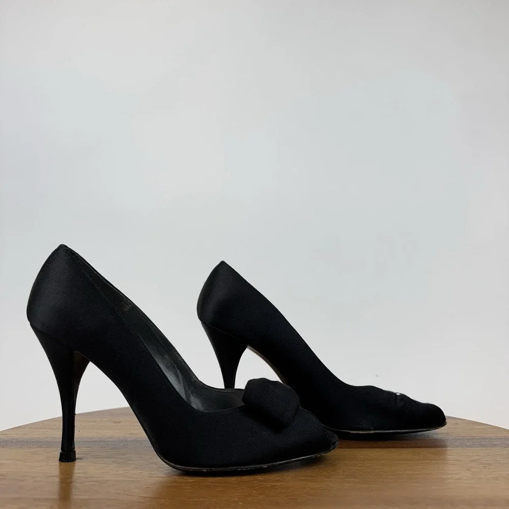 Womens Stuart Weitzman Black Satin Rhinestone Bow Peep Toe Pumps Heels Size 7 M